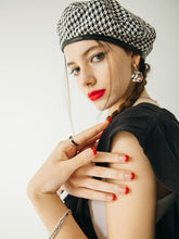 Load image into Gallery viewer, American Red